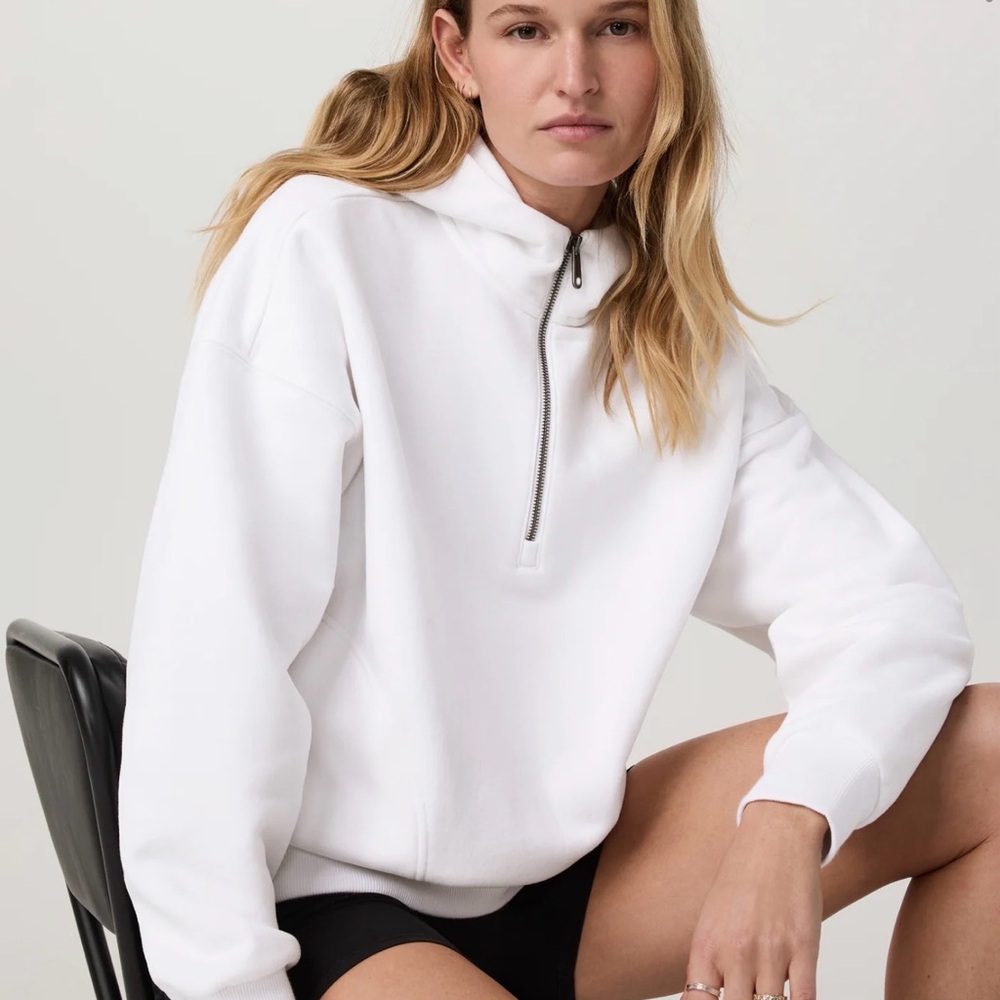 Vuori Women's White Half-Zip Quarter Zip Sweatshirt Hoodie